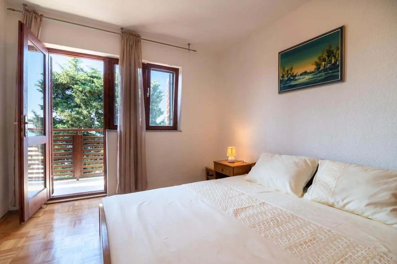 Apartments By The Sea Preko, Ugljan - 20210 0*, Preko