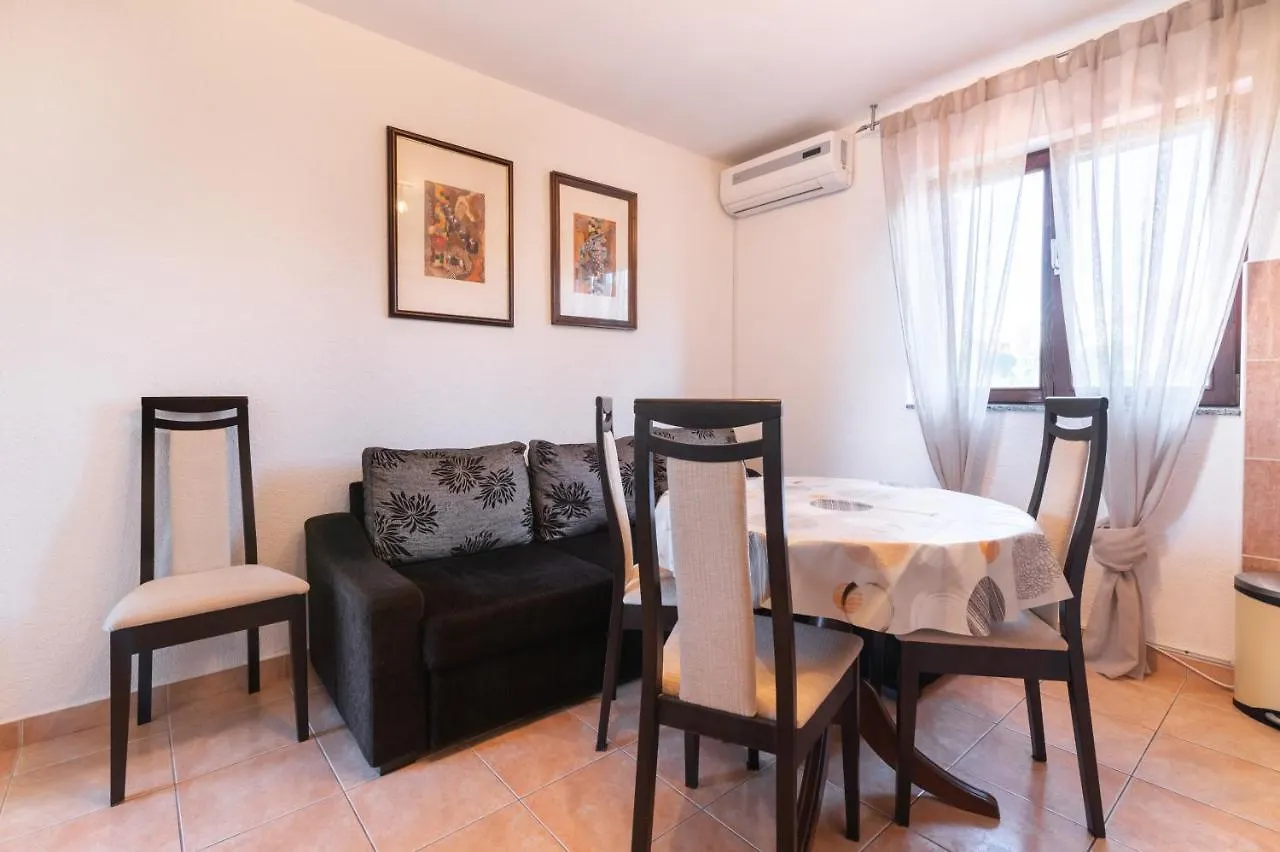 Apartments By The Sea Preko, Ugljan - 20210 0*, Preko Croatia