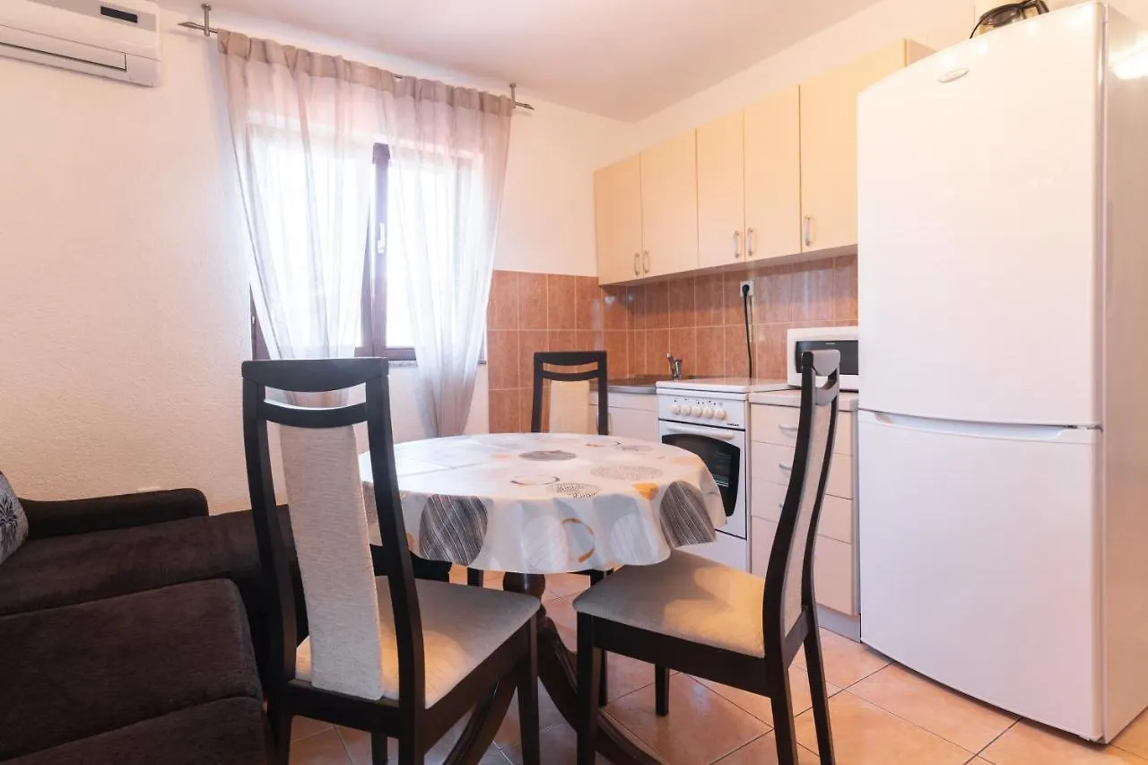 Apartments By The Sea Preko, Ugljan - 20210
