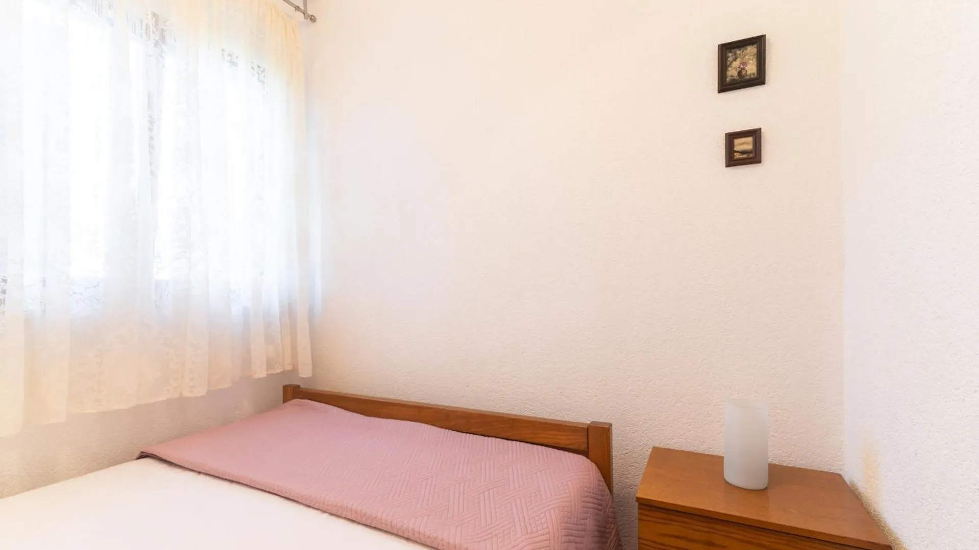 Apartments By The Sea Preko, Ugljan - 20210 0*, Preko Croatia